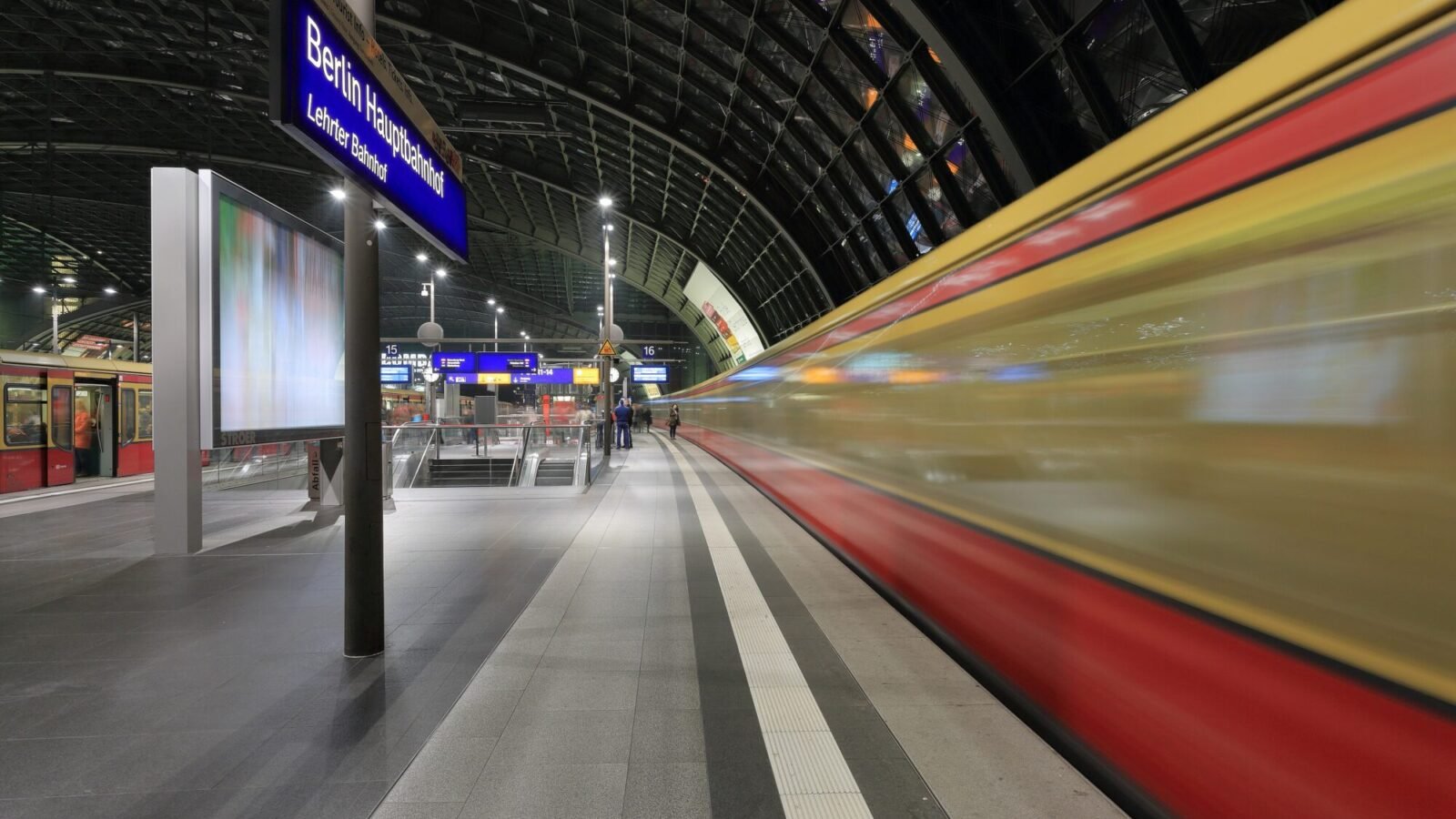Bahn verfehlt Pünktlichkeitsziel absehbar, Strecke Hannover-Berlin gesperrt