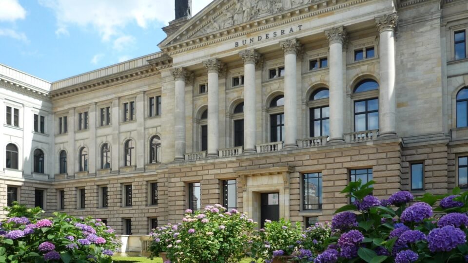 Das Gebäude des Bundesrates in Berlin, ehemaliges Preußisches Herrenhaus, von außen