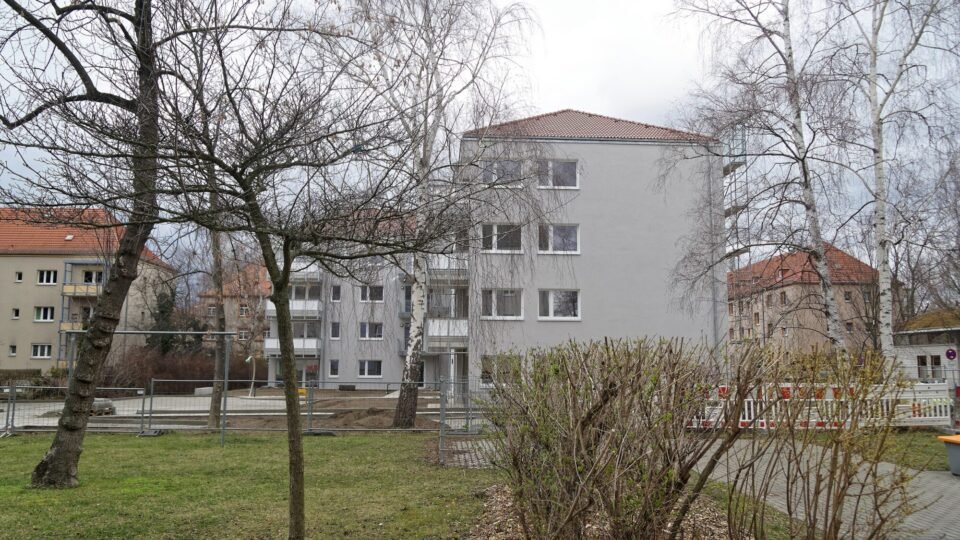 Neubau eines Mehrfamilienhauses mit Sozialwohnungen in einer deutschen Stadt