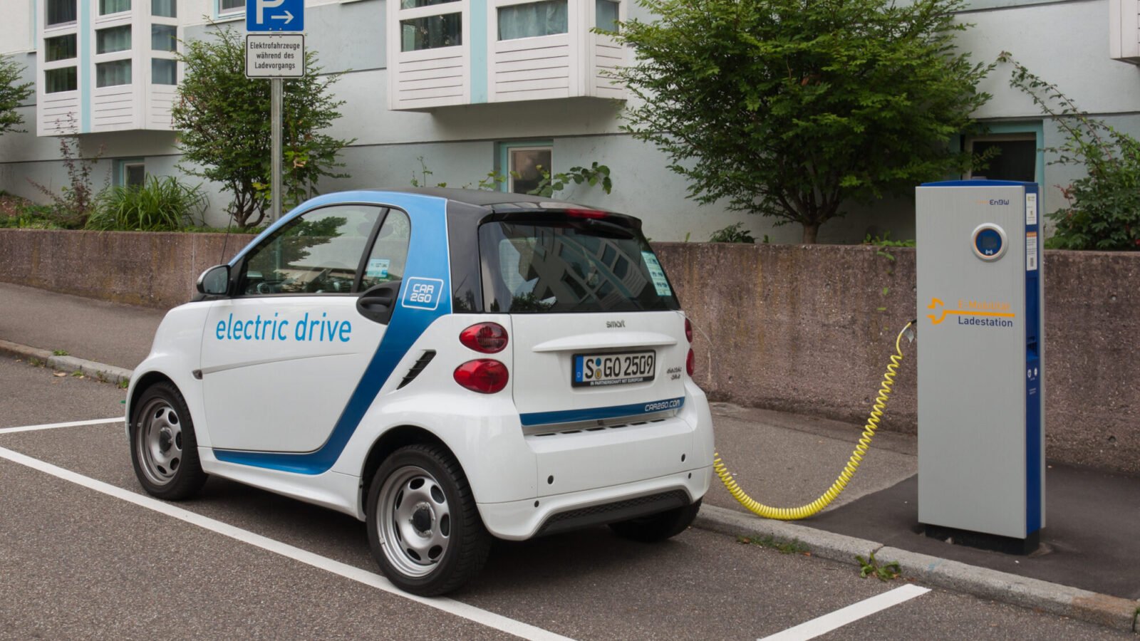 Neue E-Auto-Prämie wirkt: Elektroanteil steigt im September auf 34,5 Prozent