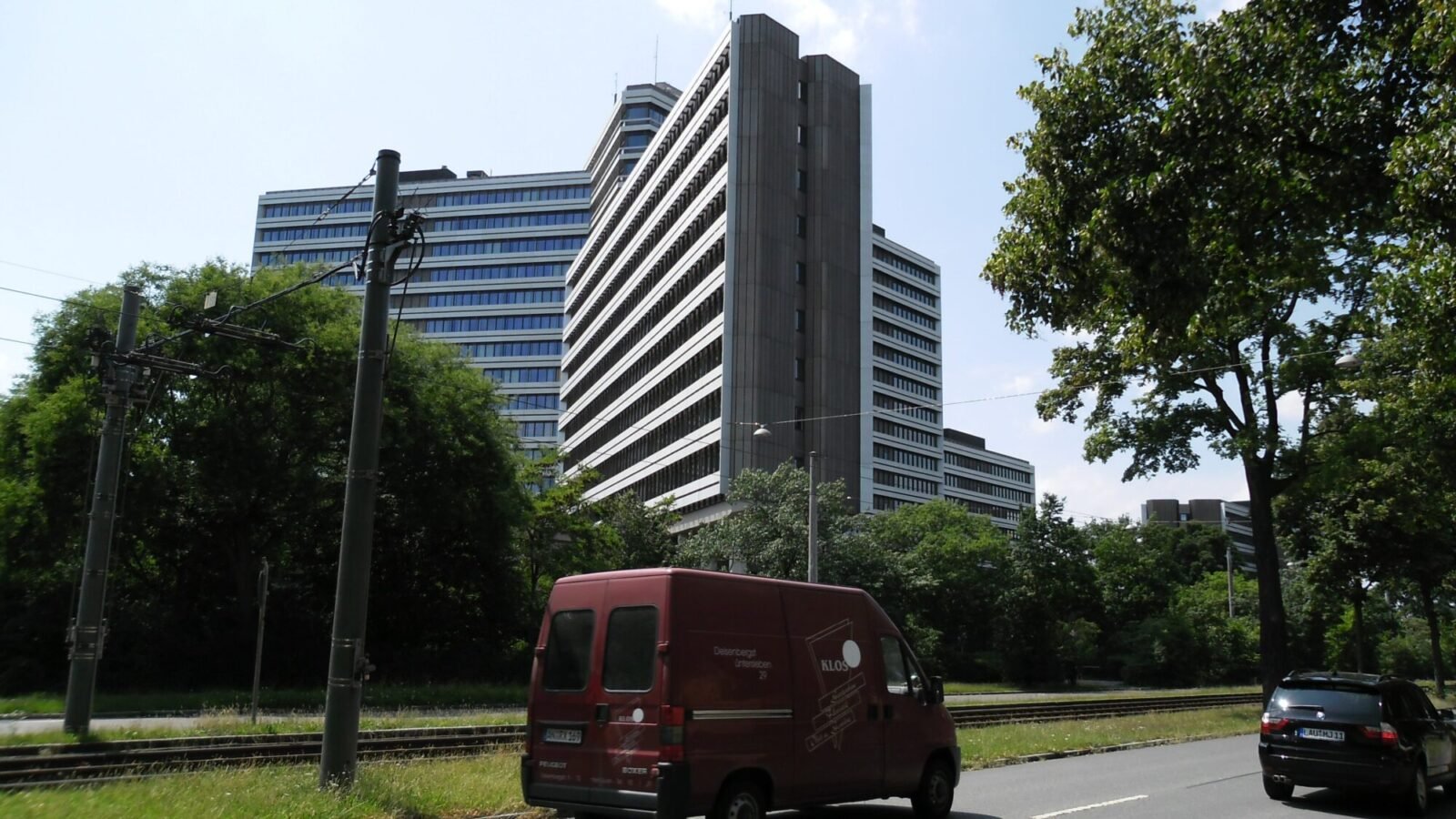 Hochhaus der Zentrale der Bundesagentur für Arbeit an der Regensburger Straße in Nürnberg